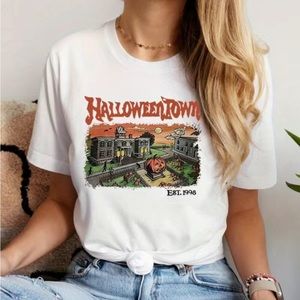 Halloweentown Graphic Print T-shirt